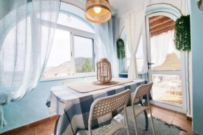 Stylish bungalow with sea views